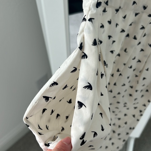 French connection Ruffle Sleeve dress size 2 - Picture 8 of 9